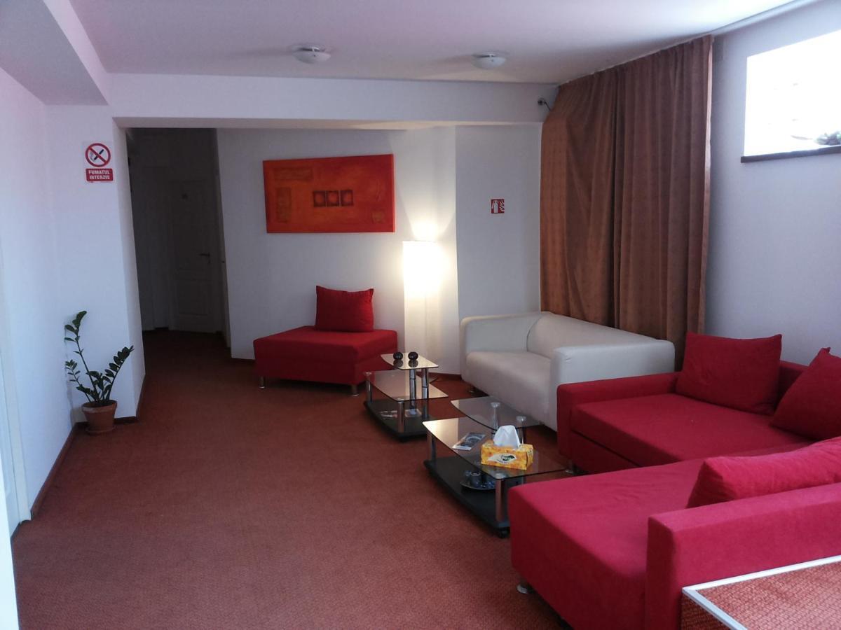 Hotel Oxigen Petroşani Eksteriør bilde